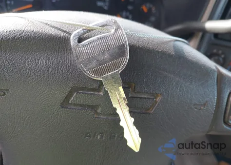 2005 Chevrolet Tahoe C1500 z USA, uszkodzony, nr VIN 1GNEC13V25R204089